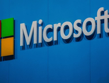 Σε νέο γύρο «ρωσοφοβίας» και η Microsoft: «Ρώσοι χάκερ στοχοποίησαν κέντρα μελετών των συντηρητικών»